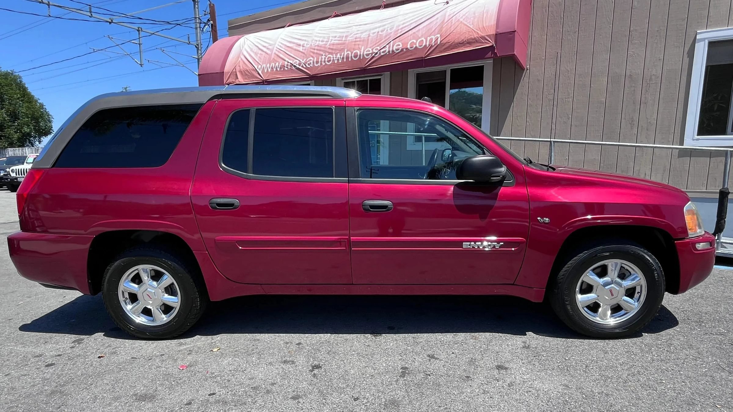 Used 2004 GMC Envoy XUV SLE w/ 1SB Preferred Equipment Group RWD image 8