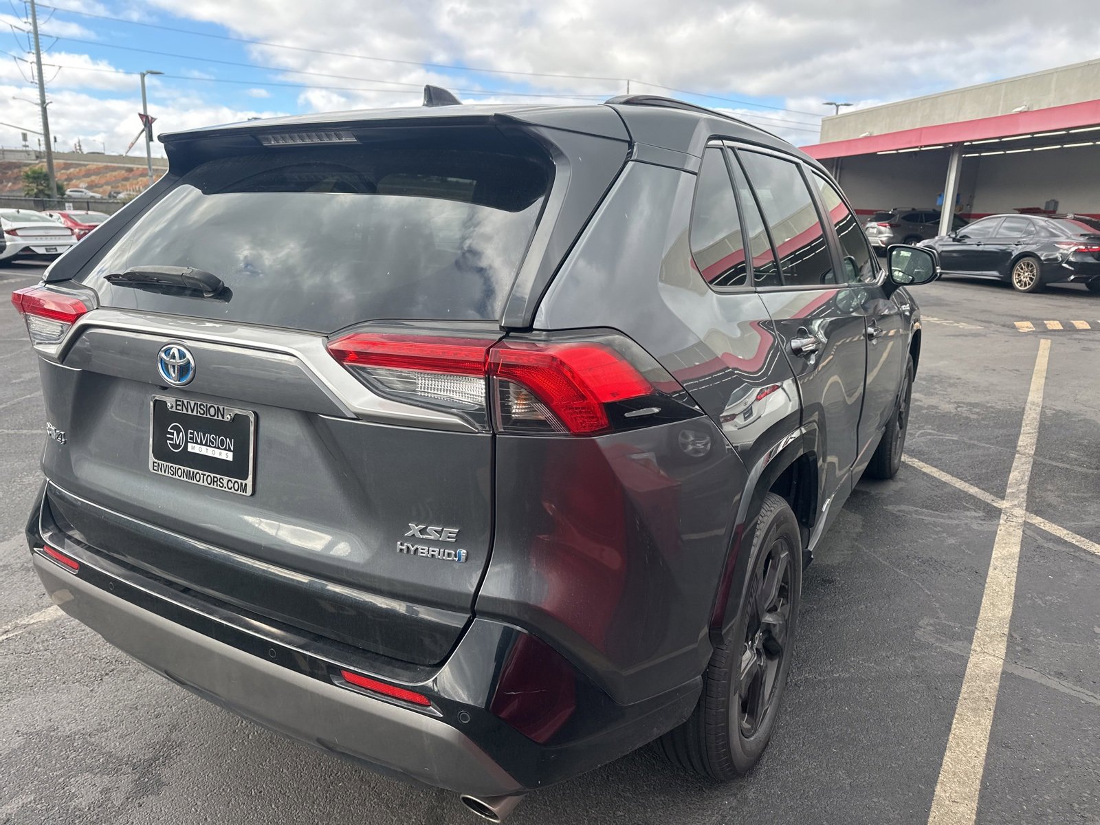 Used 2020 Toyota RAV4 XSE image 4