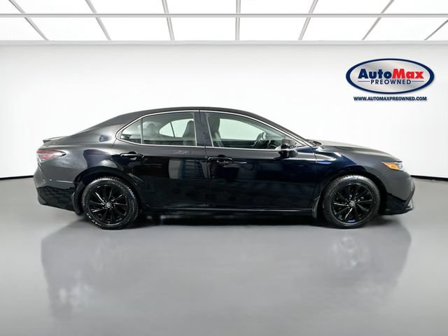 Used 2024 Toyota Camry SE FWD image 9