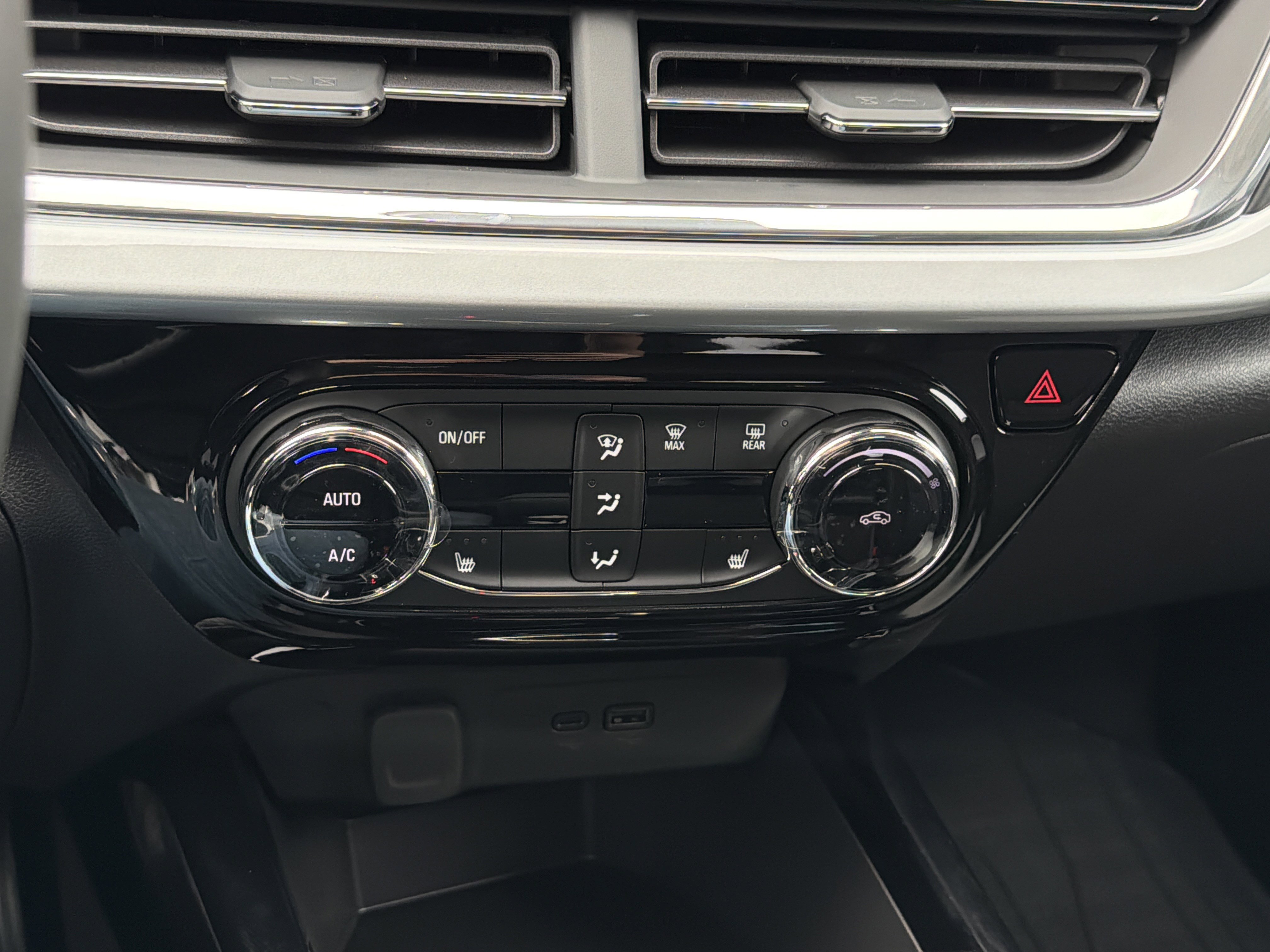 New 2026 Chevrolet Trax LT w/ Driver Confidence Package image 23