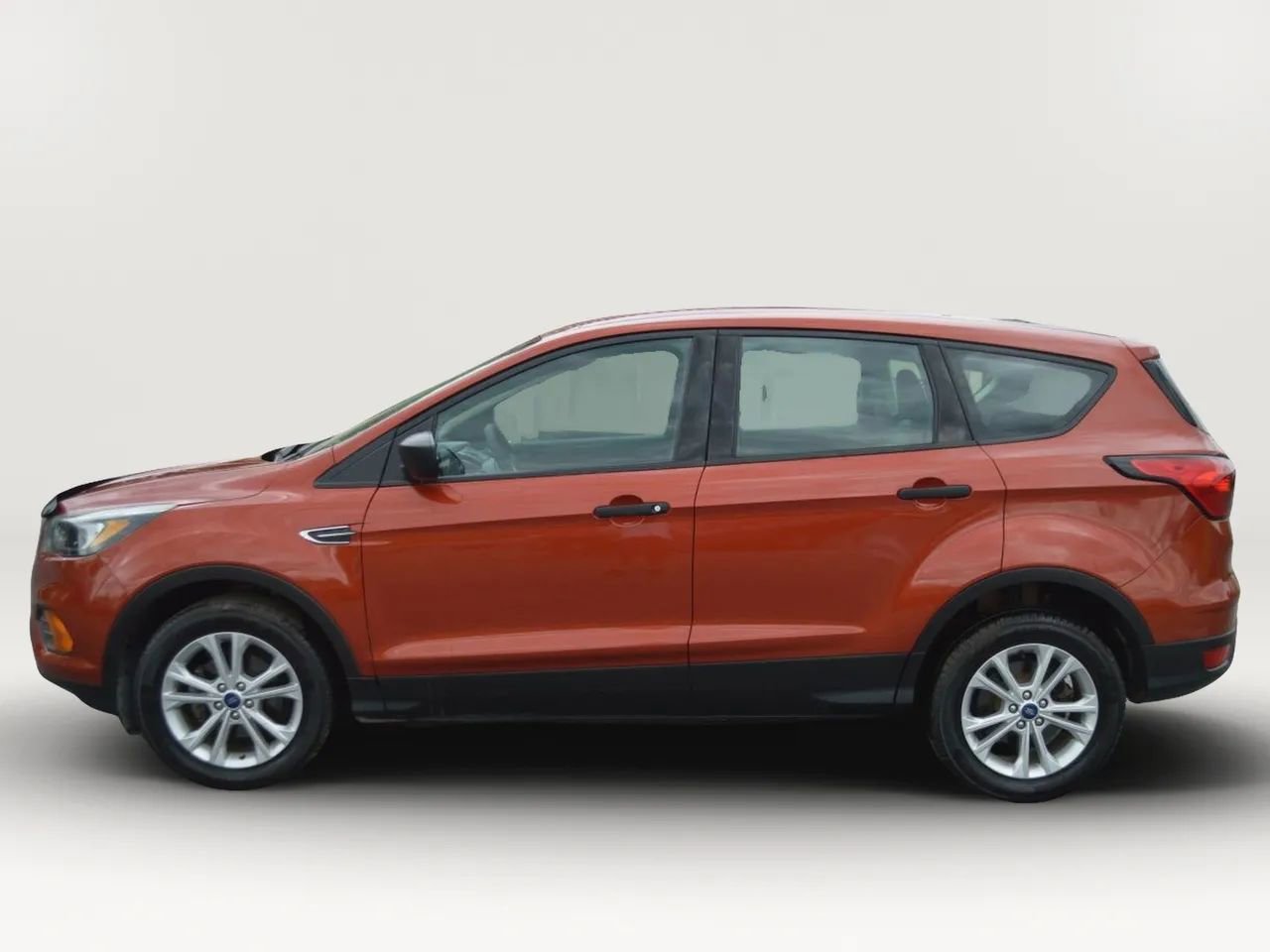 Used 2019 Ford Escape S image 3