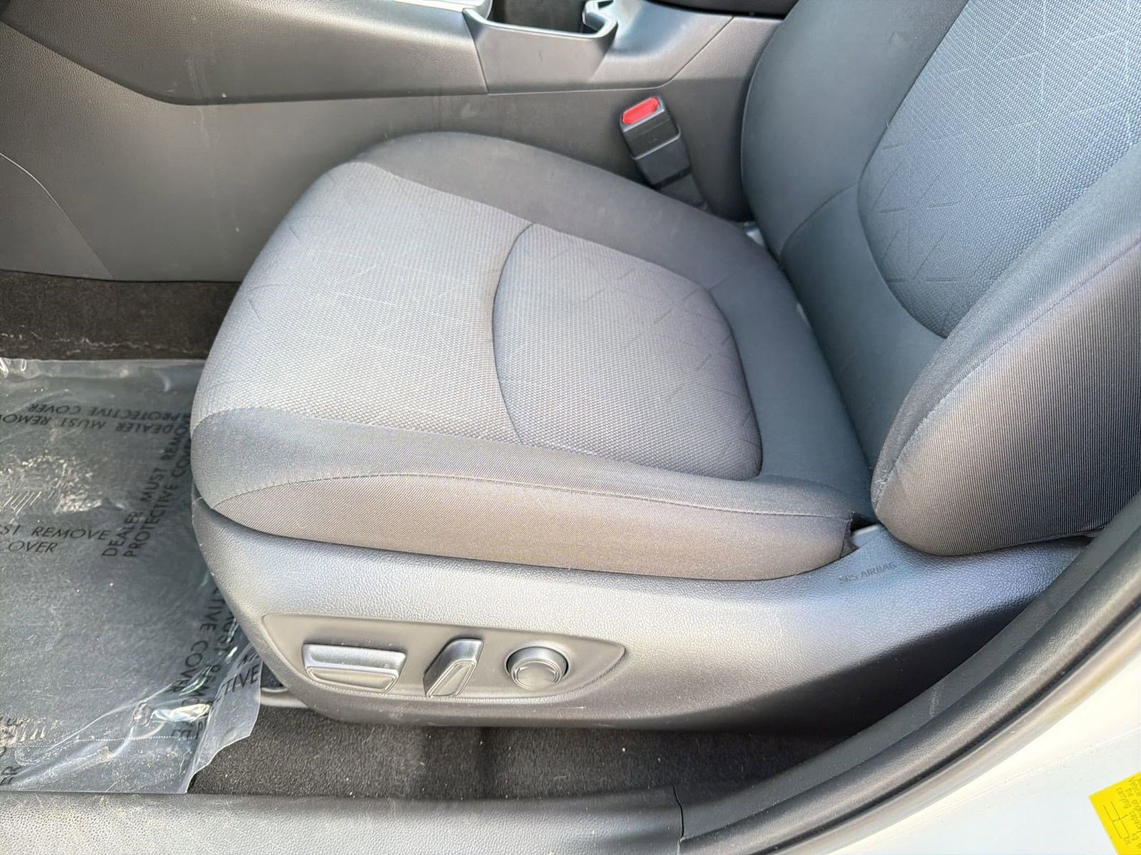 Used 2023 Toyota RAV4 XLE w/ Convenience Package image 14