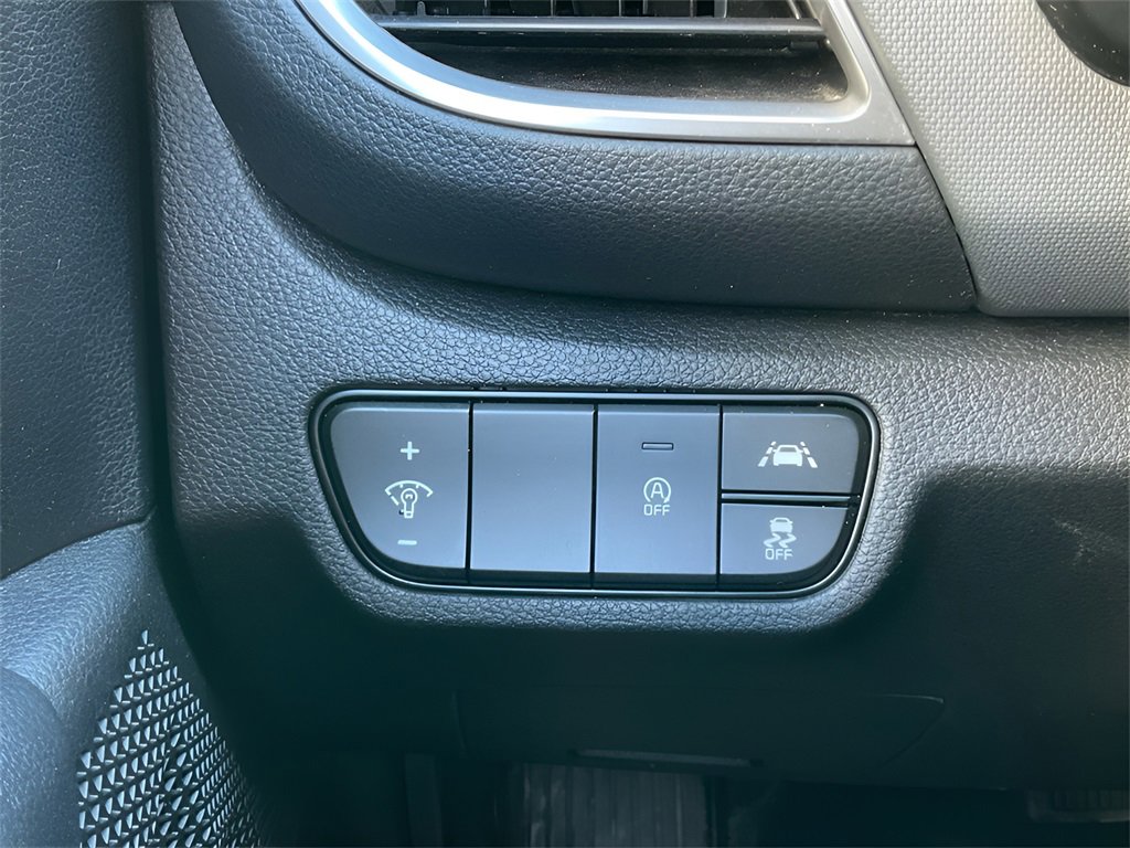 Used 2023 Kia Seltos LX image 27