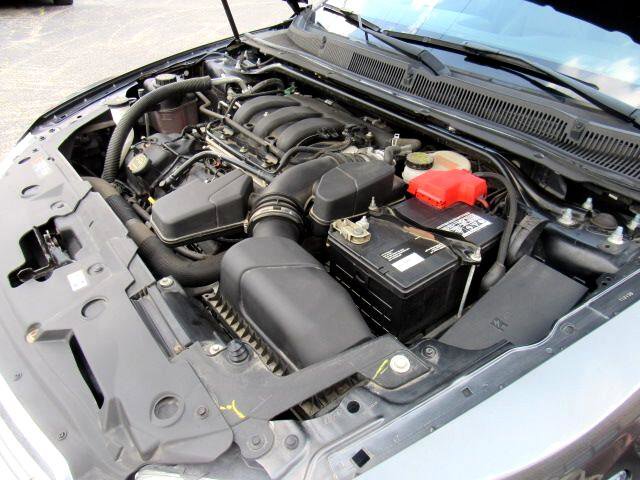 Used 2017 Ford Taurus SEL w/ Equipment Group 201A image 40