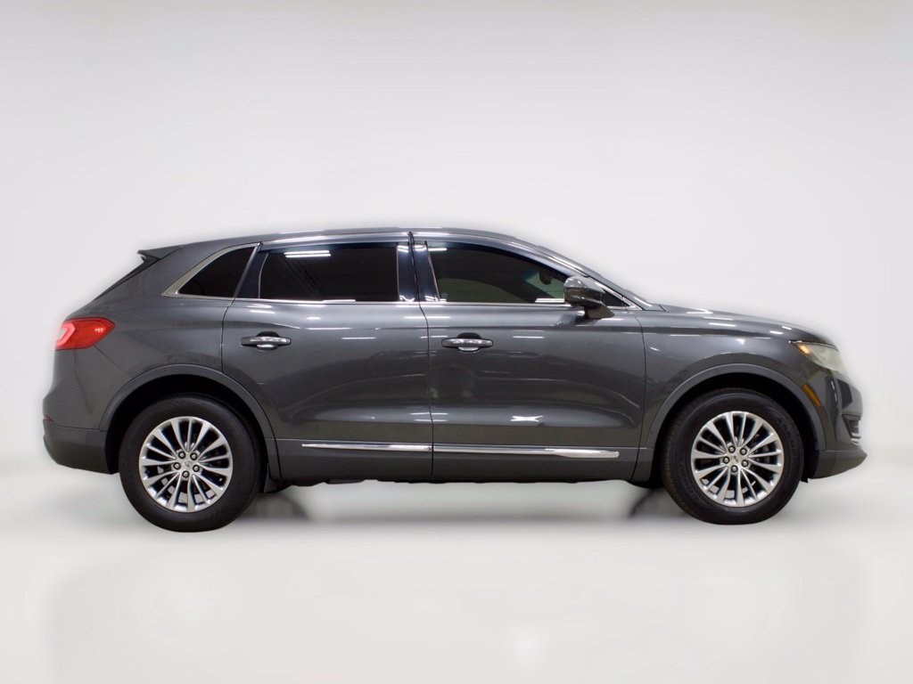 Used 2018 Lincoln MKX Select w/ Select Plus Package AWD/4WD image 10