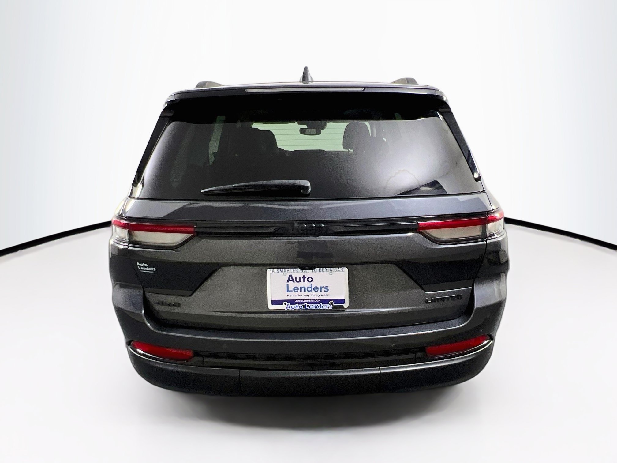 Used 2023 Jeep Grand Cherokee Limited w/ Black Appearance Package AWD/4WD image 6