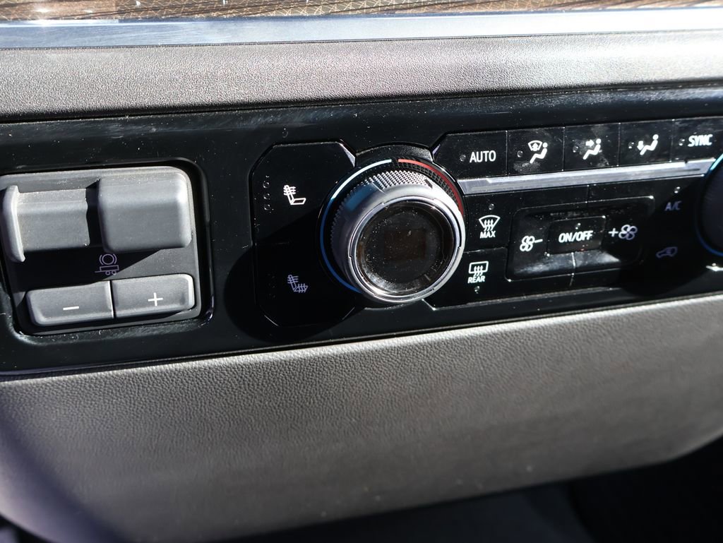 Used 2024 Chevrolet Silverado 1500 RST w/ LPO, Dark Essentials Package image 39