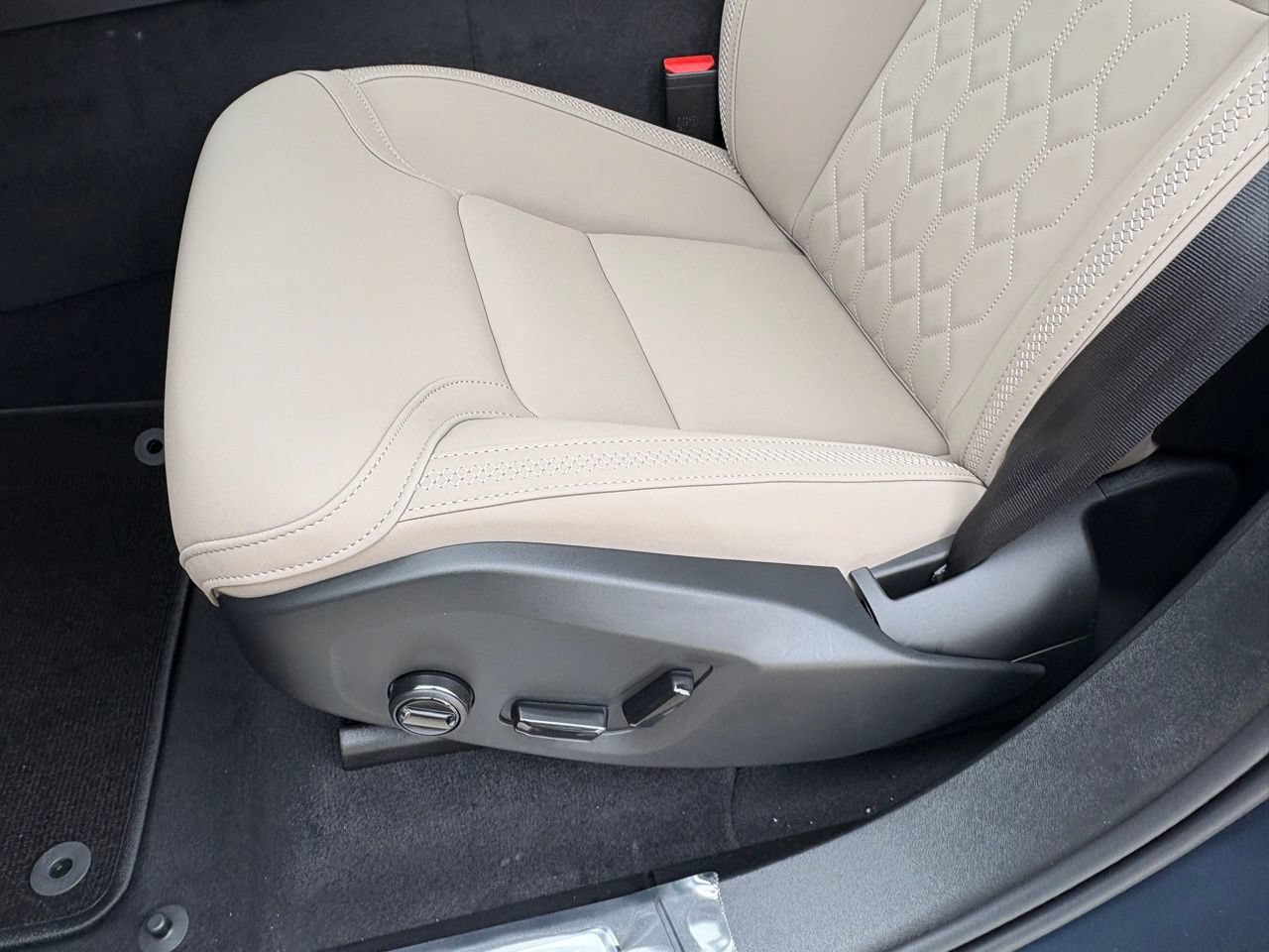 New 2026 Volvo XC90 B6 Plus AWD/4WD image 21
