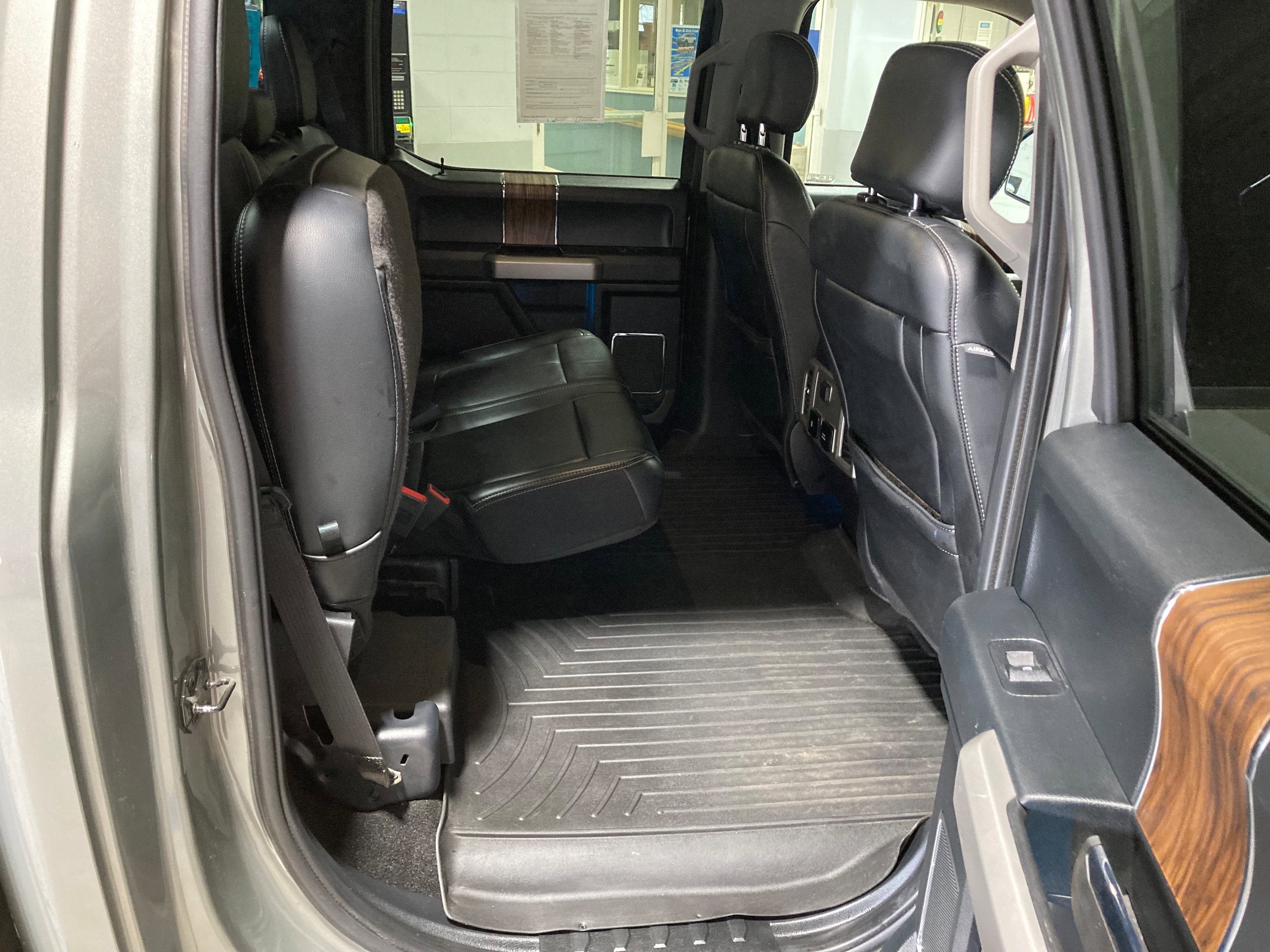 Used 2019 Ford F150 Lariat AWD/4WD image 9