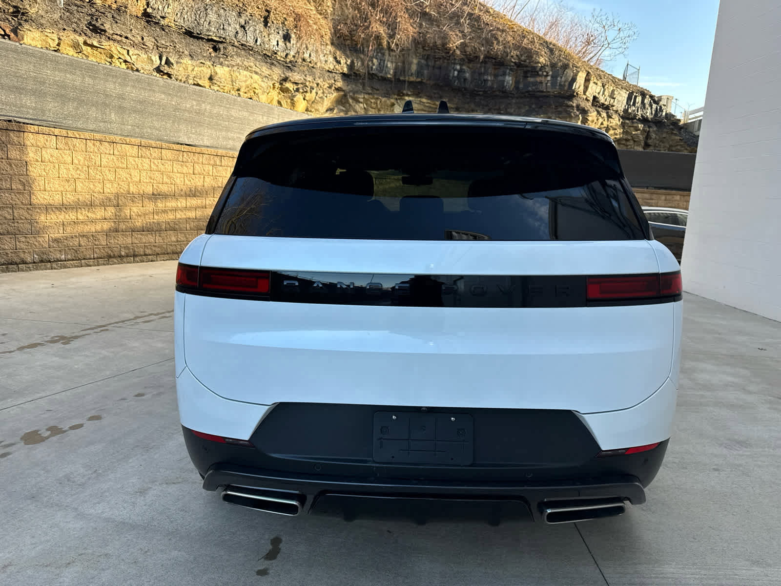 Certified 2024 Land Rover Range Rover Sport SE image 4