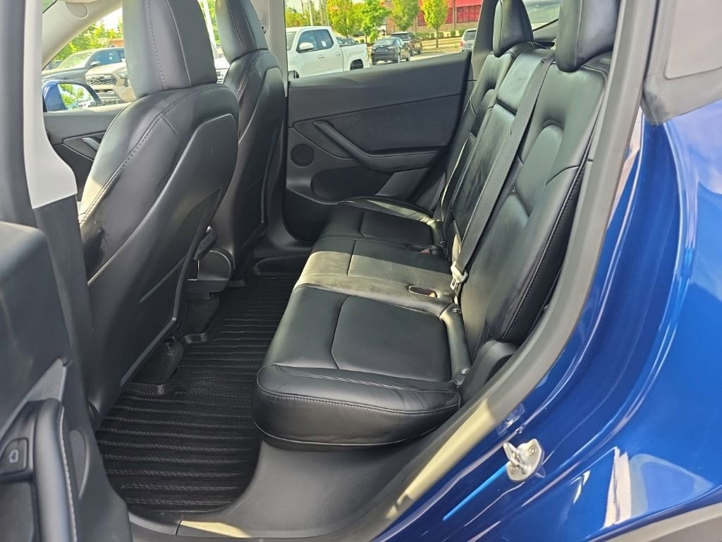 Used 2022 Tesla Model Y Long Range AWD/4WD image 13