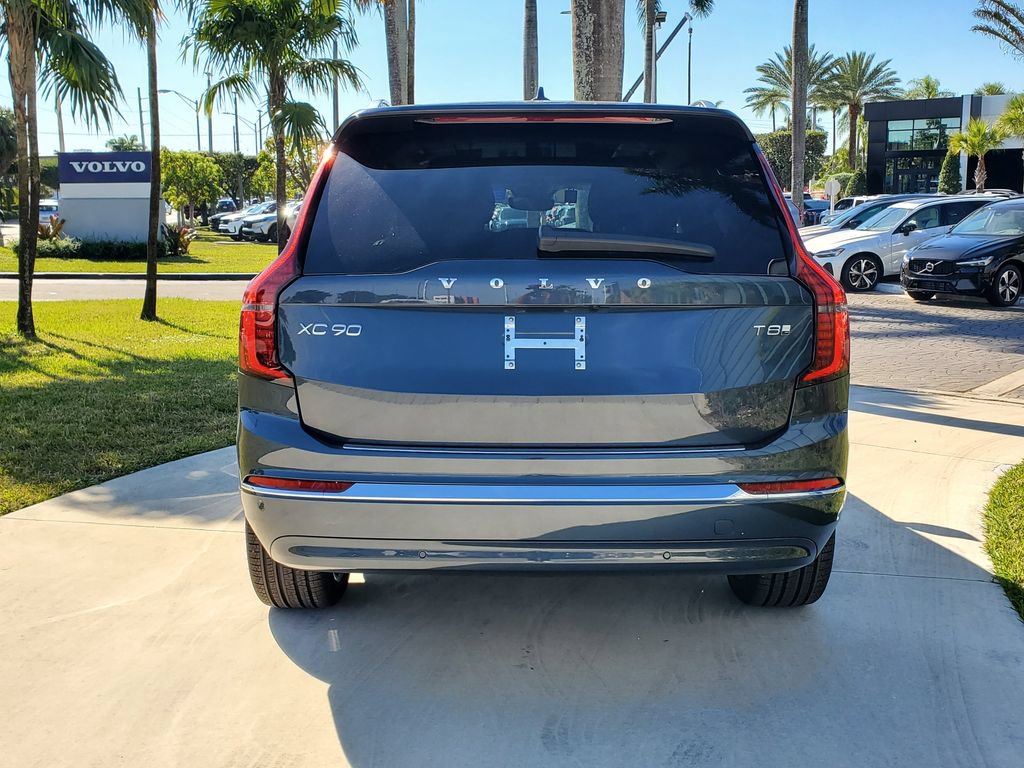 New 2026 Volvo XC90 T8 Plus w/ Protection Package Premier AWD/4WD image 4