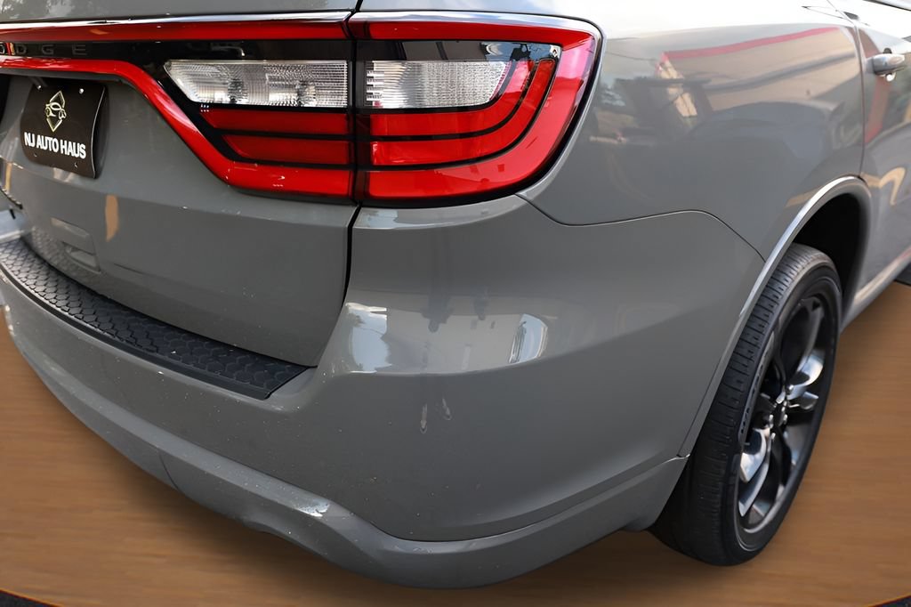 Used 2022 Dodge Durango SXT w/ Blacktop Package AWD/4WD image 10