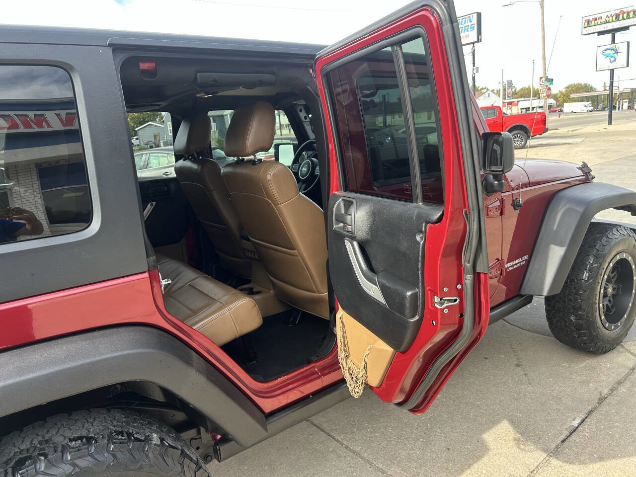 Used 2011 Jeep Wrangler Unlimited Rubicon w/ Trailer Tow Group image 22