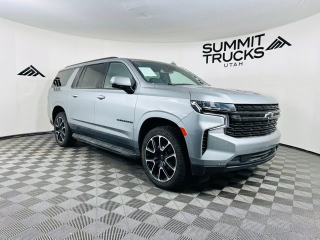 Used 2024 Chevrolet Suburban RST w/ Luxury Package image 1
