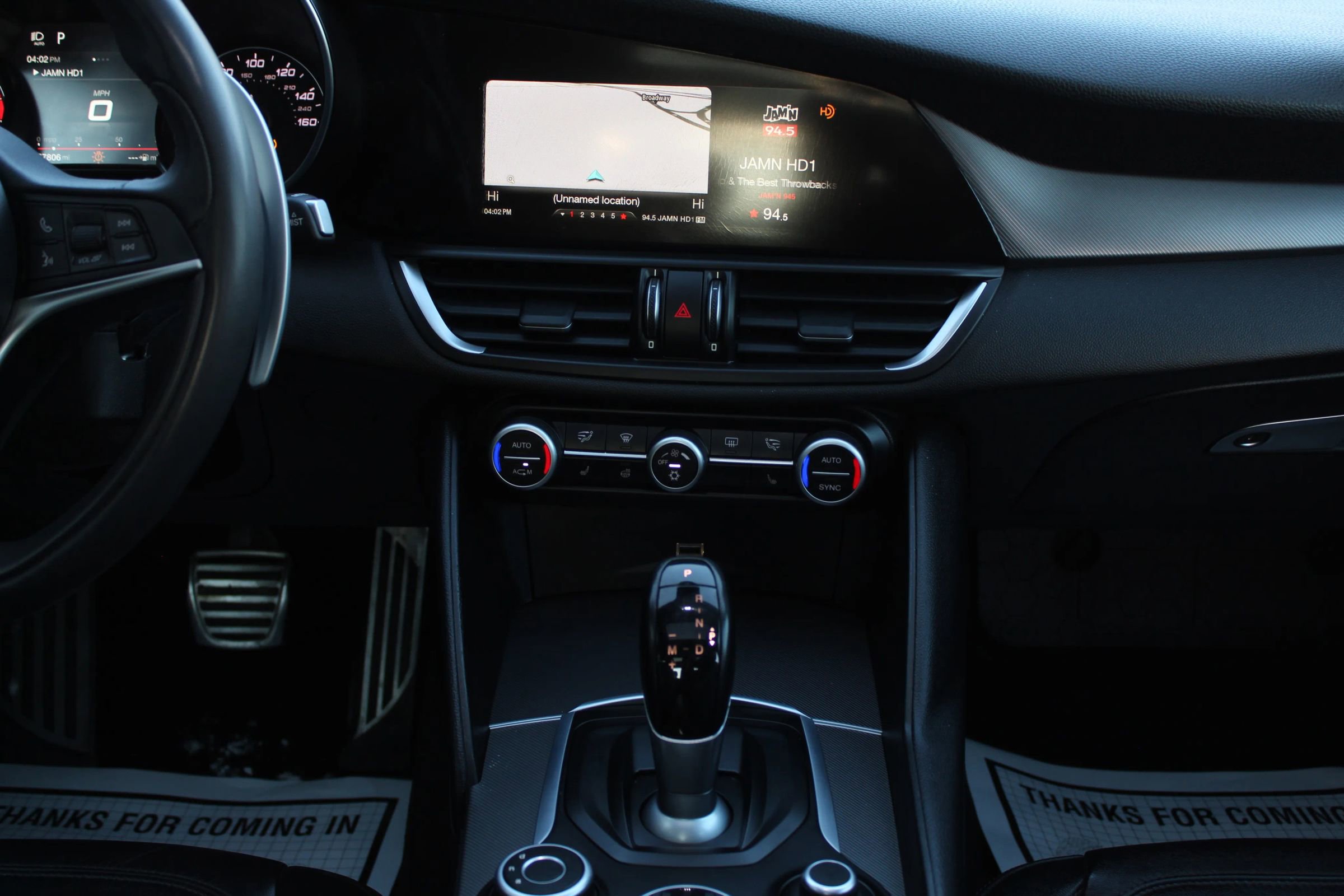 Used 2017 Alfa Romeo Giulia Sedan 4D image 21