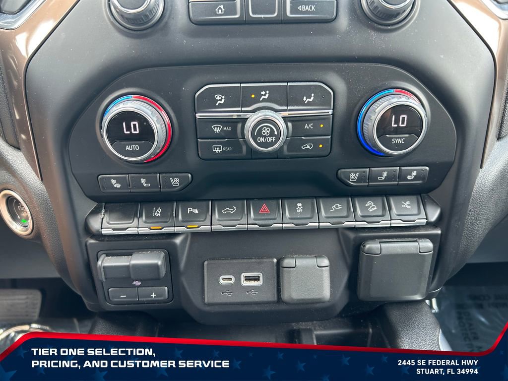 Used 2022 Chevrolet Silverado 2500 High Country w/ Technology Package AWD/4WD image 26