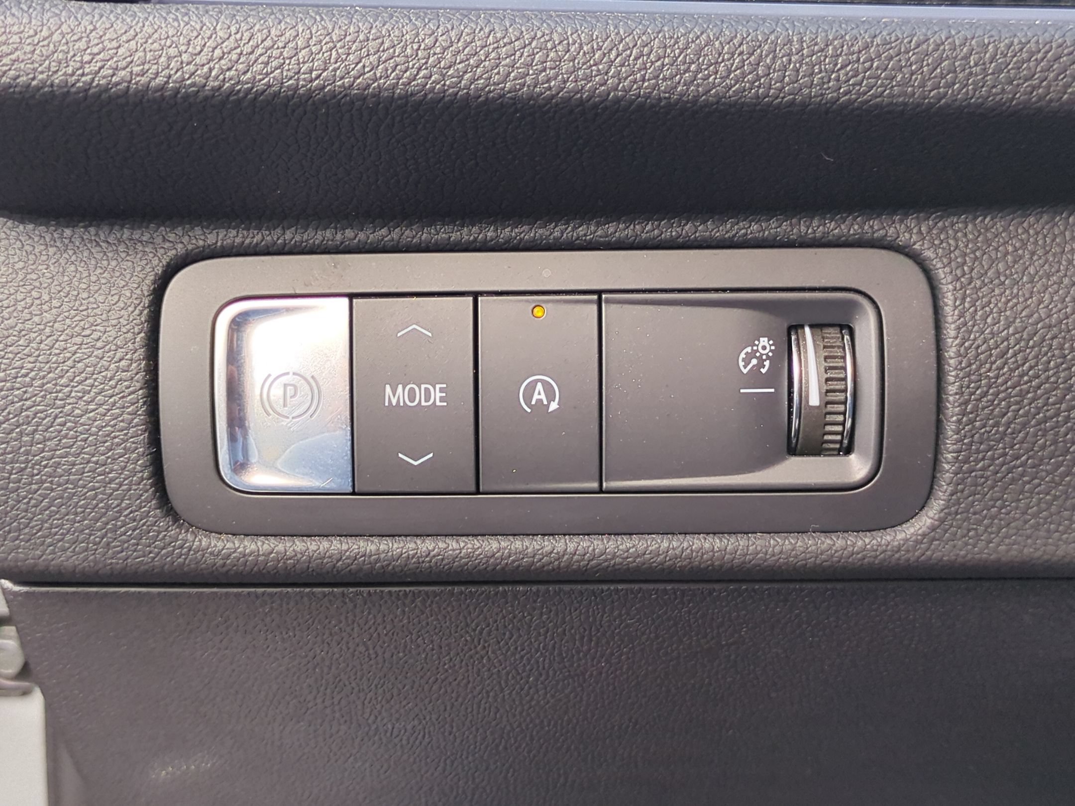 Used 2025 Chevrolet Traverse High Country FWD image 19