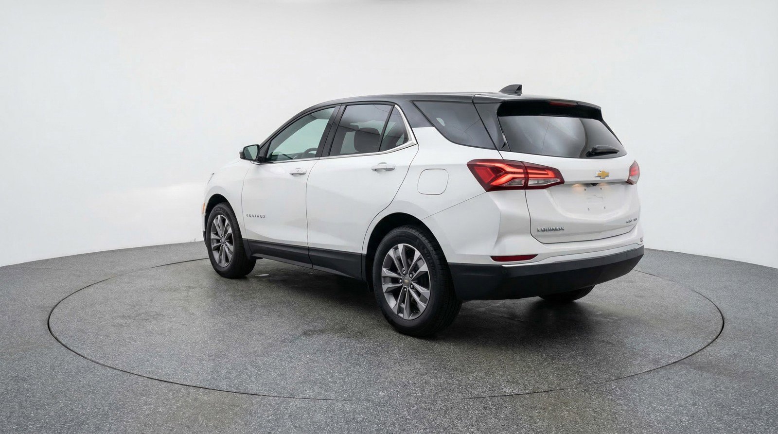 Used 2025 Chevrolet Equinox LT image 6