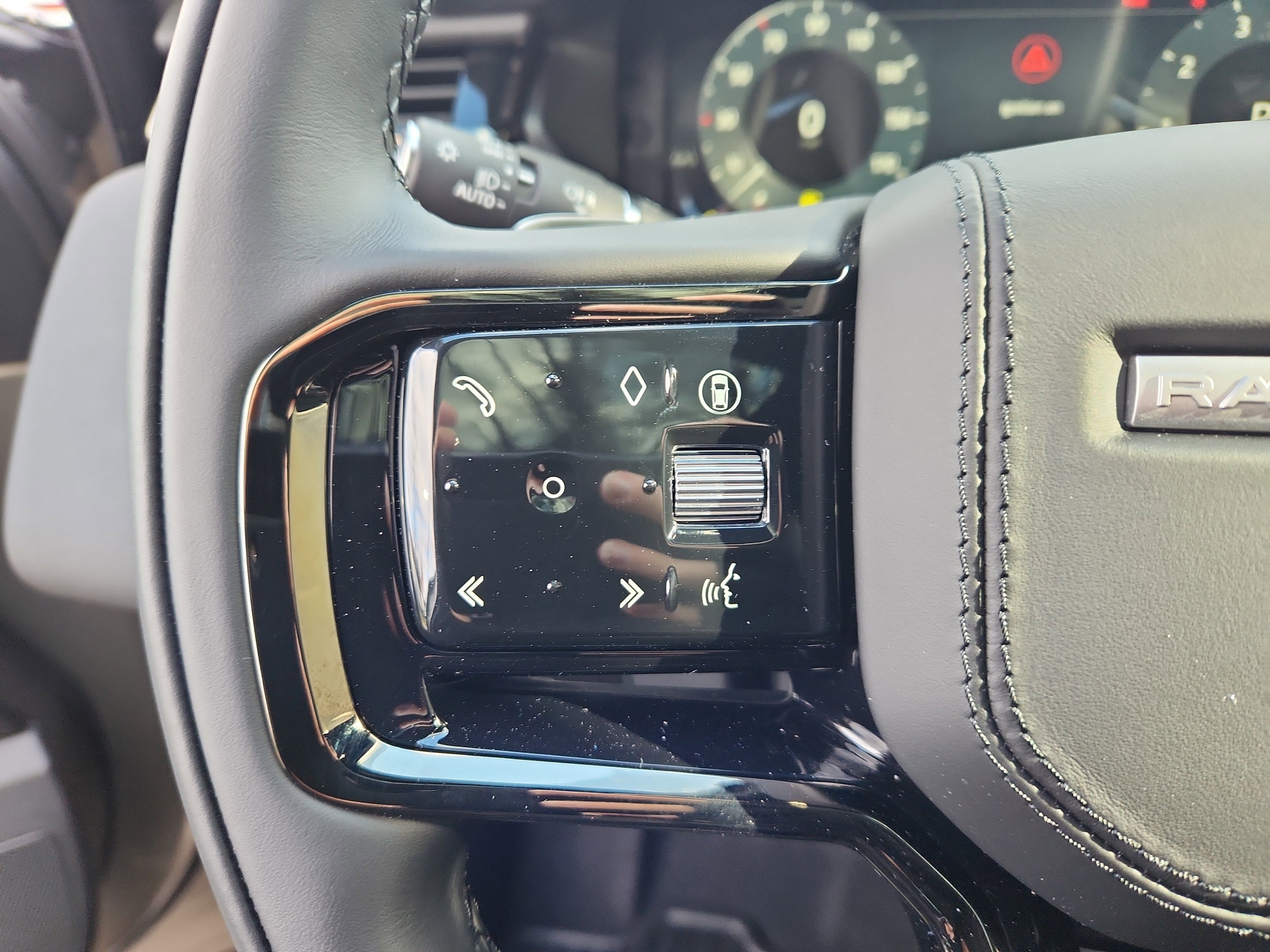 Used 2026 Land Rover Range Rover Velar S image 19