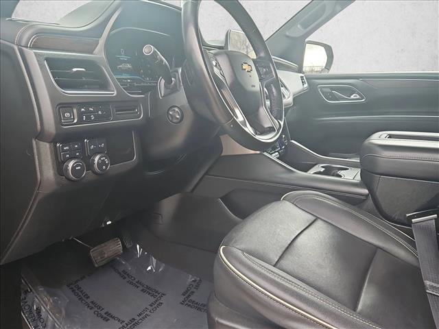 Used 2023 Chevrolet Suburban Premier image 10