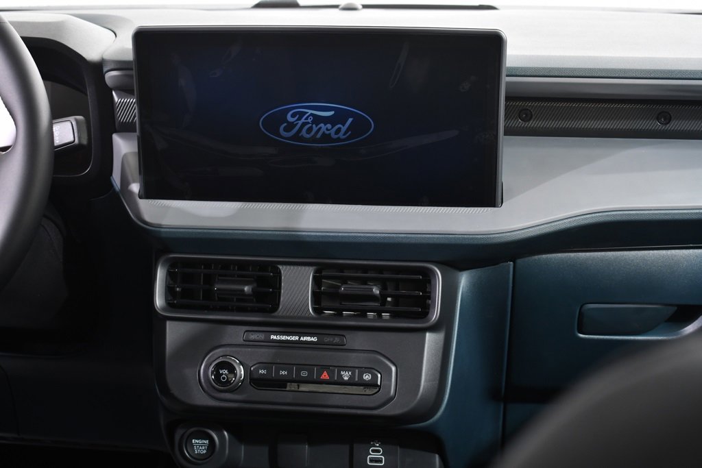 New 2025 Ford Maverick XLT w/ Equipment Group 301A image 9