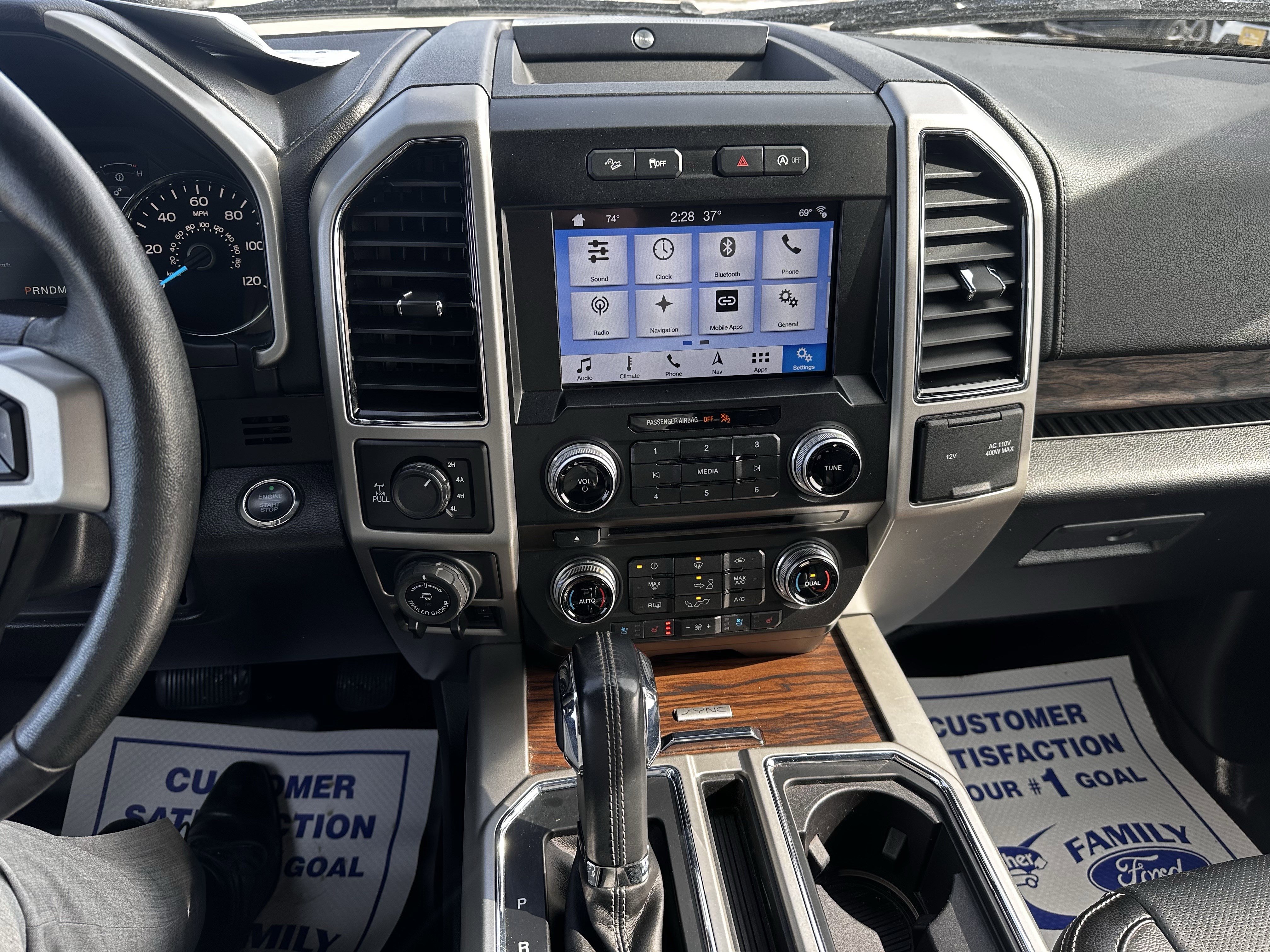 Used 2018 Ford F150 Lariat w/ Equipment Group 502A Luxury image 10