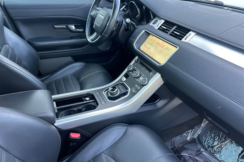 Used 2017 Land Rover Range Rover Evoque HSE Dynamic image 16