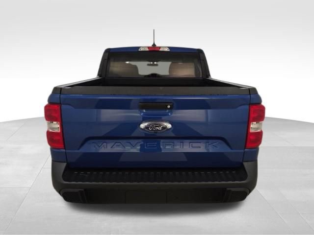 Used 2023 Ford Maverick XLT FWD image 2