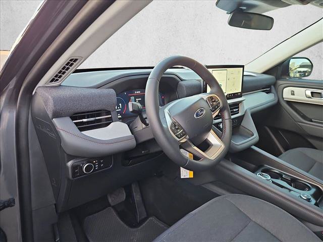 New 2026 Ford Explorer Active RWD image 3