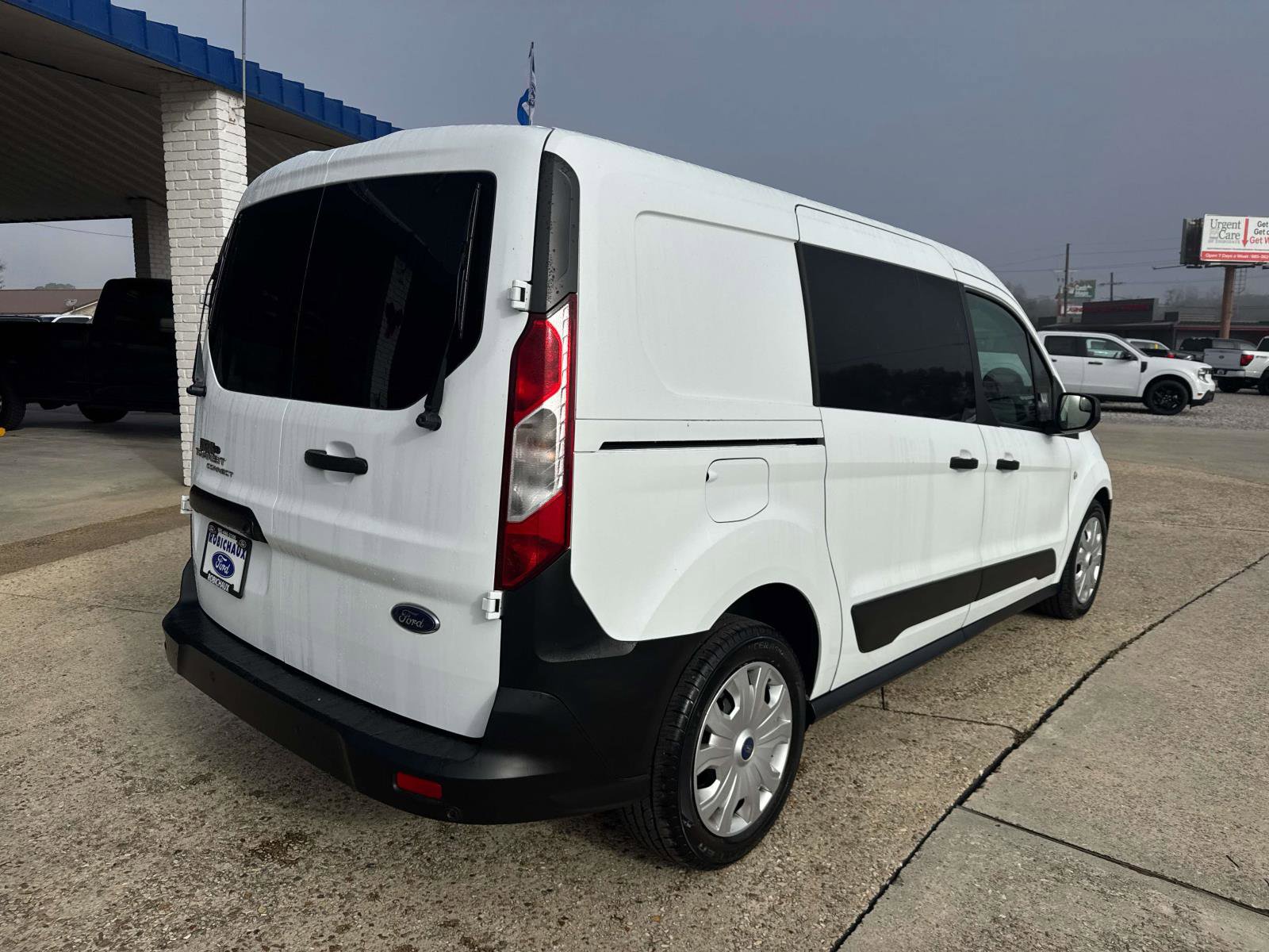 Used 2022 Ford Transit Connect XL image 7