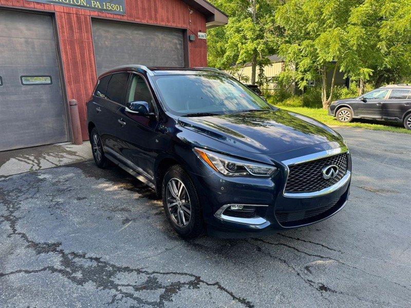 Used 2019 INFINITI QX60 Luxe w/ Essential Package AWD/4WD image 3