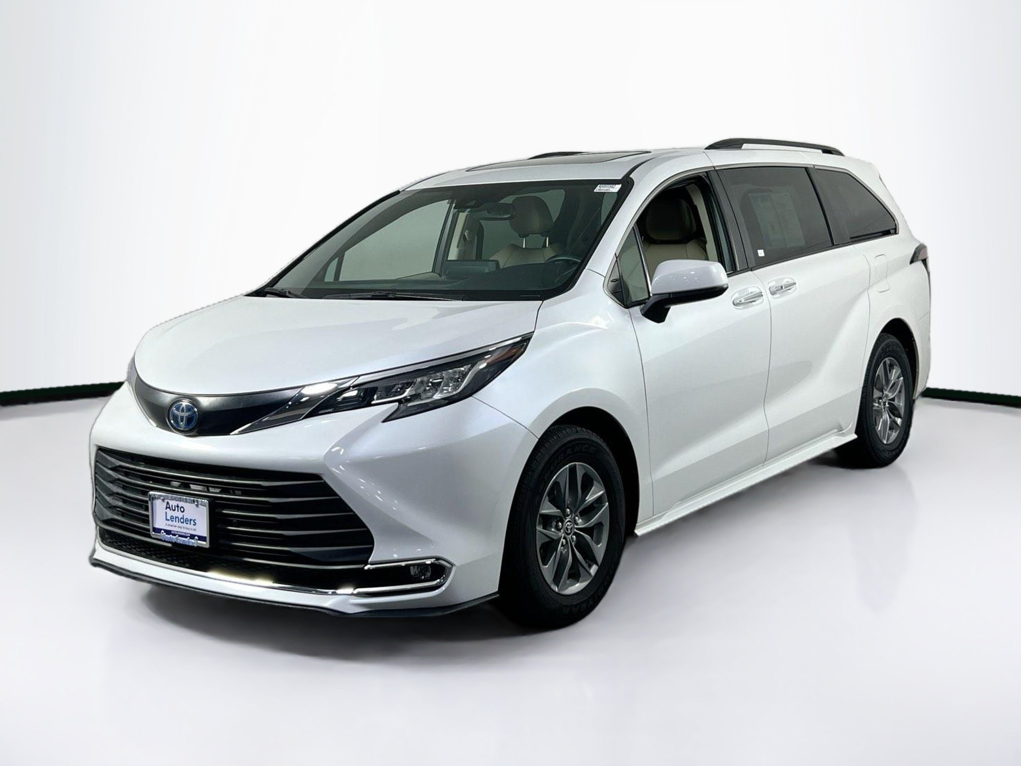 Used 2022 Toyota Sienna XLE w/ XLE Plus Package