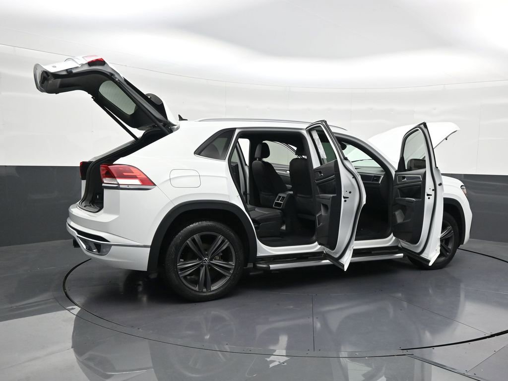 Used 2020 Volkswagen Atlas Cross Sport SE w/ Panoramic Sunroof Package image 36