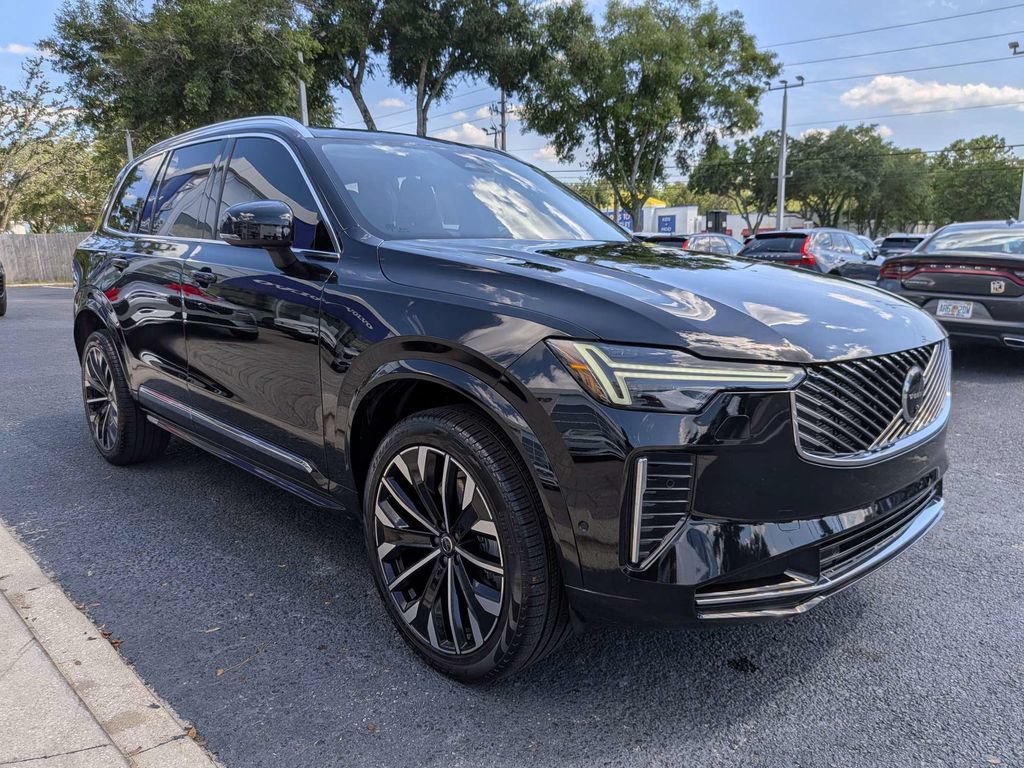 Certified 2026 Volvo XC90 B6 Plus w/ Protection Package Premier AWD/4WD image 8