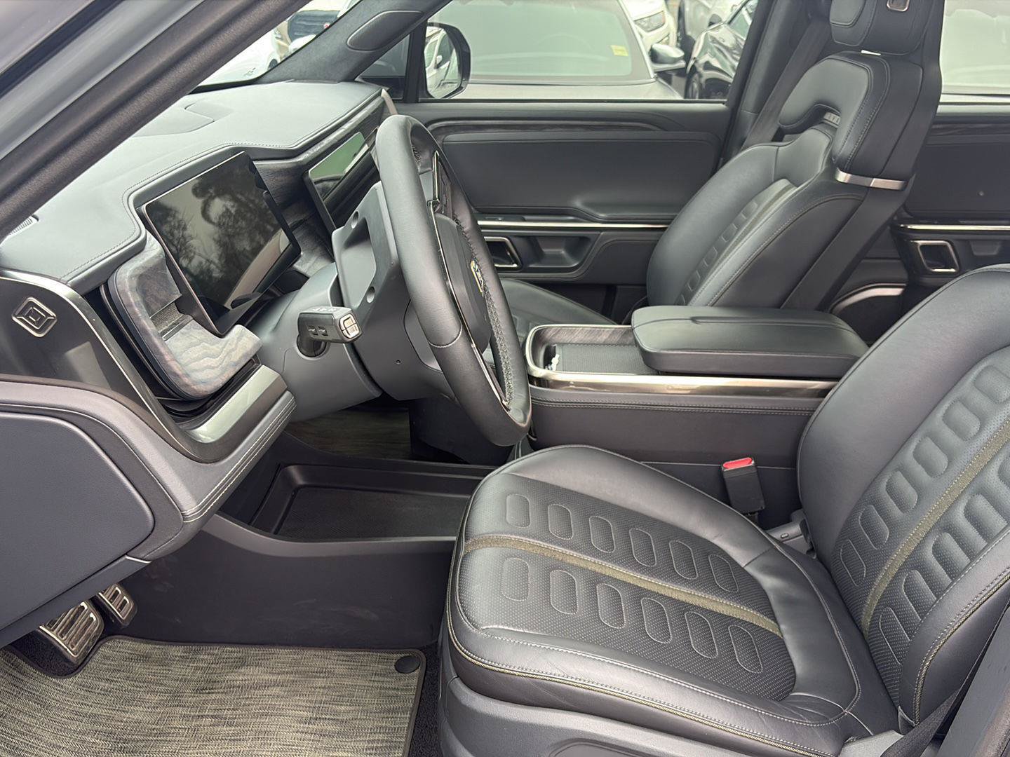 Used 2022 Rivian R1S Launch Edition AWD/4WD image 24