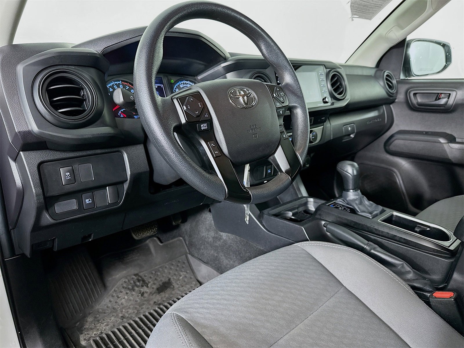 Certified 2022 Toyota Tacoma SR image 9