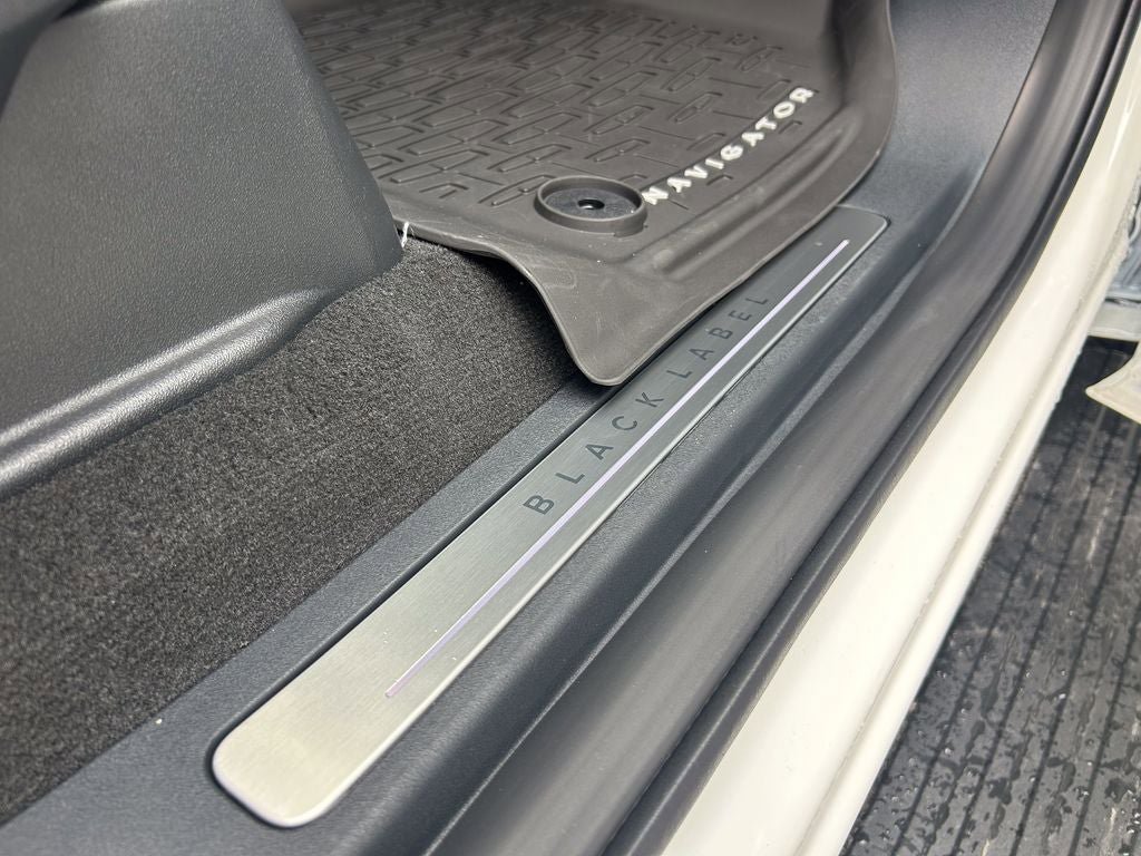 New 2026 Lincoln Navigator Black Label AWD/4WD image 31