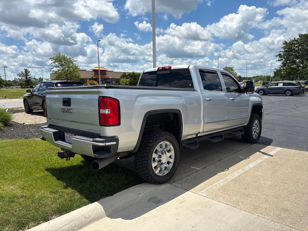 Used 2019 GMC Sierra 2500 Denali w/ Duramax Plus Package AWD/4WD image 13