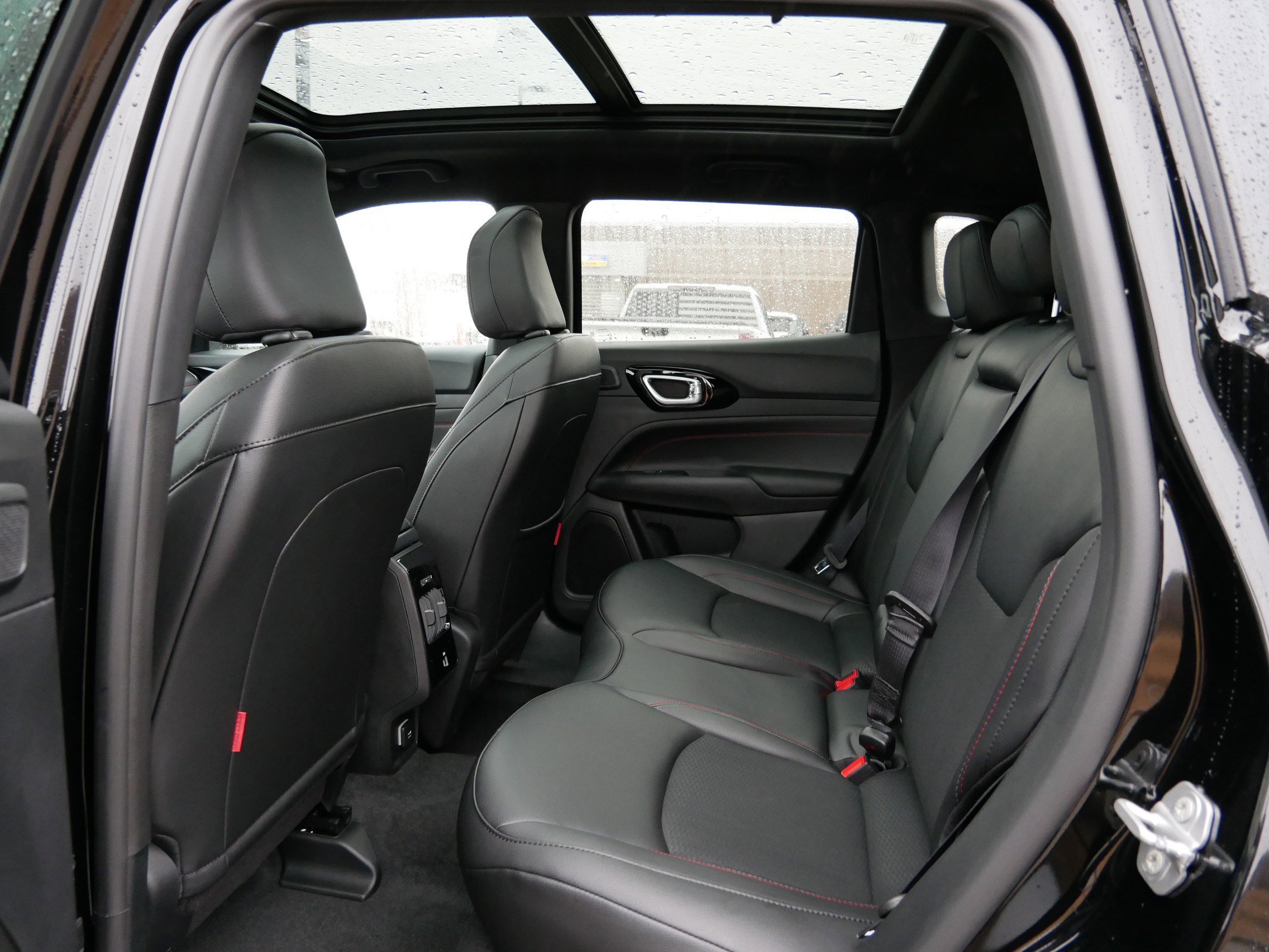 New 2026 Jeep Compass Trailhawk w/ Sun, Sound & Navigation Group image 8