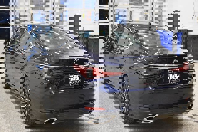 Used 2024 Lexus ES 350 image 10