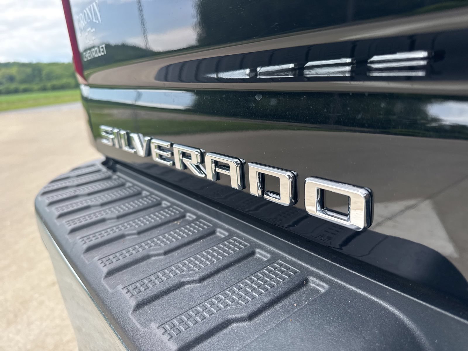 Used 2025 Chevrolet Silverado 2500 LT w/ Convenience Package AWD/4WD image 14