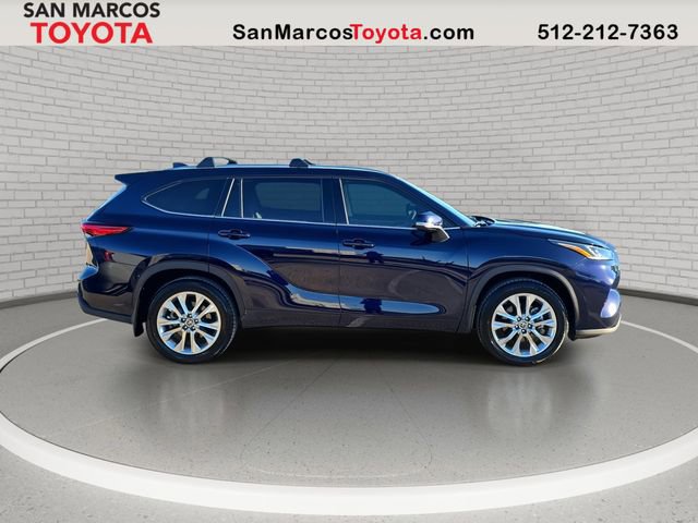 Used 2023 Toyota Highlander Limited image 4
