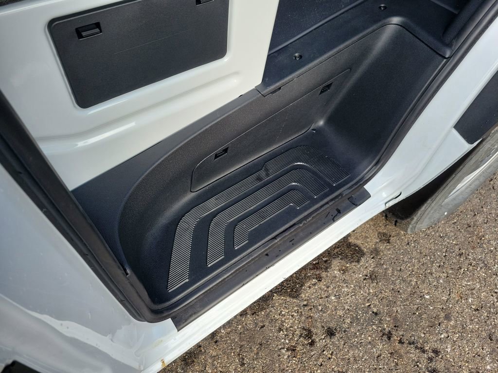 Used 2025 Mercedes-Benz Sprinter 2500 image 21