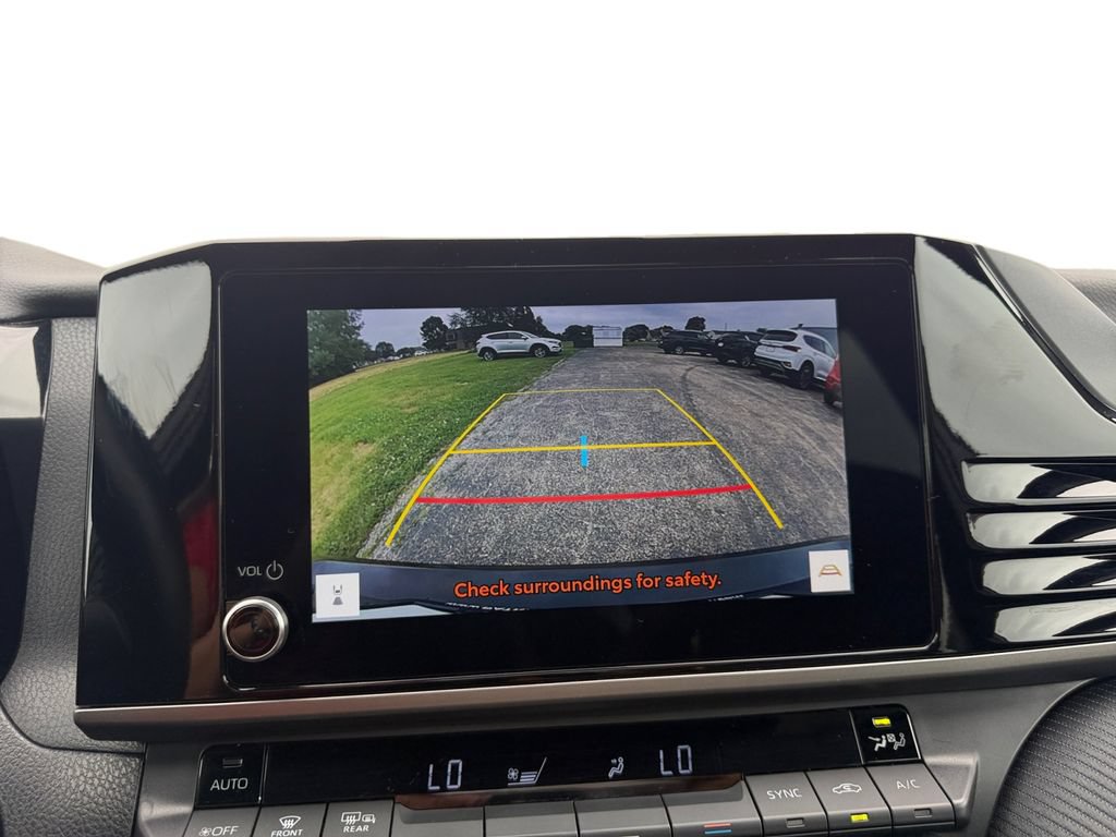 Used 2025 Toyota Camry SE FWD image 16