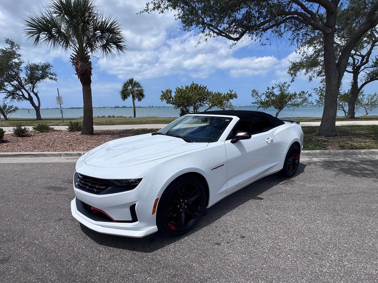 Used 2023 Chevrolet Camaro LT w/ Redline Edition RWD image 17