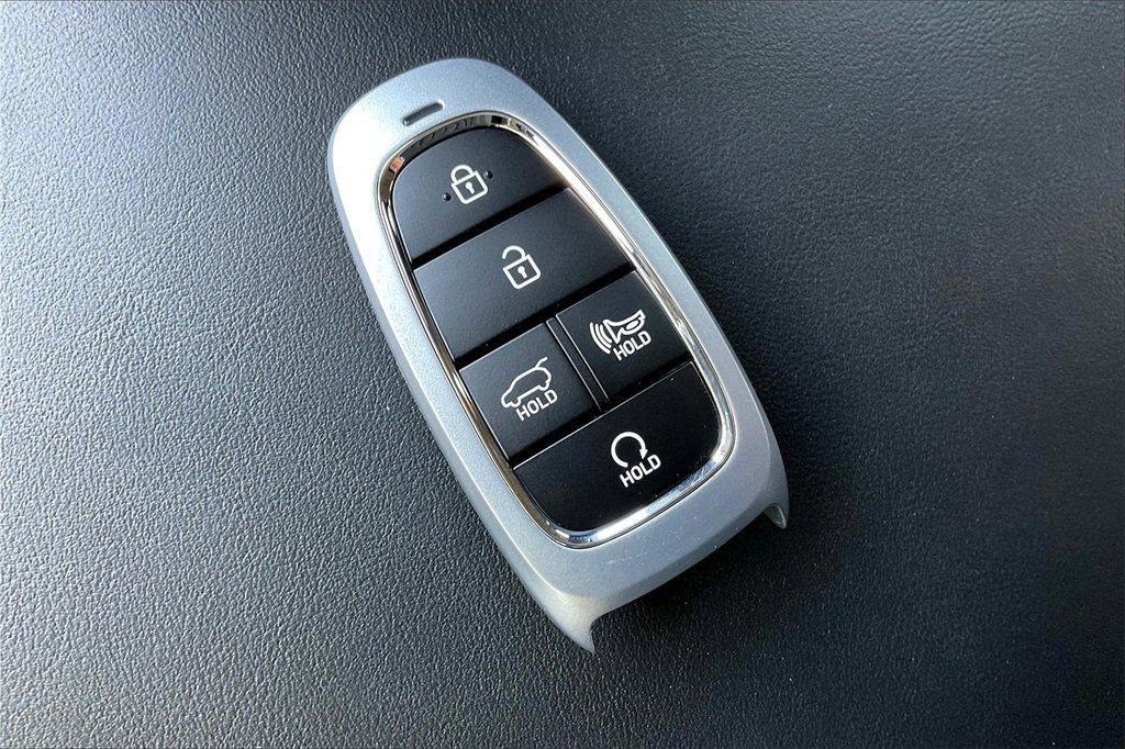 Used 2025 Hyundai Palisade Limited image 36