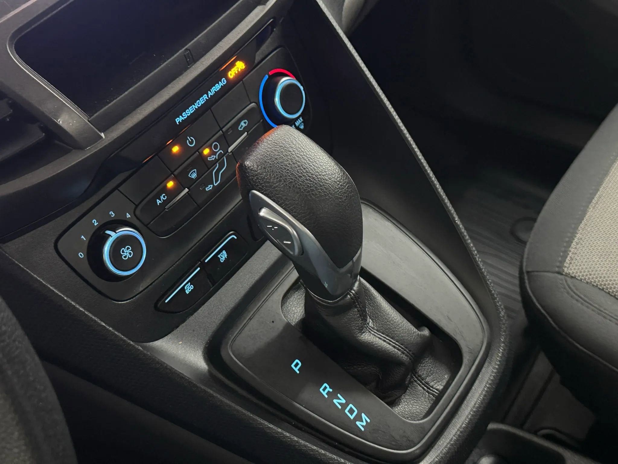 Used 2020 Ford Transit Connect XL image 21
