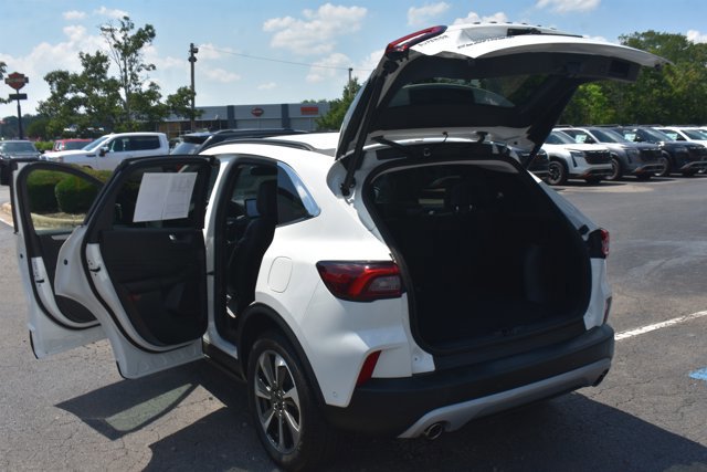 Used 2024 Ford Escape Platinum w/ Premium Technology Package AWD/4WD image 17