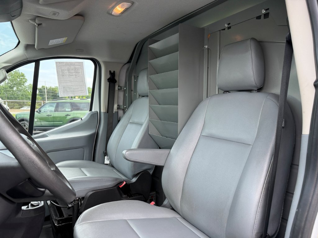 Used 2019 Ford Transit 150 130 Low Roof RWD image 17